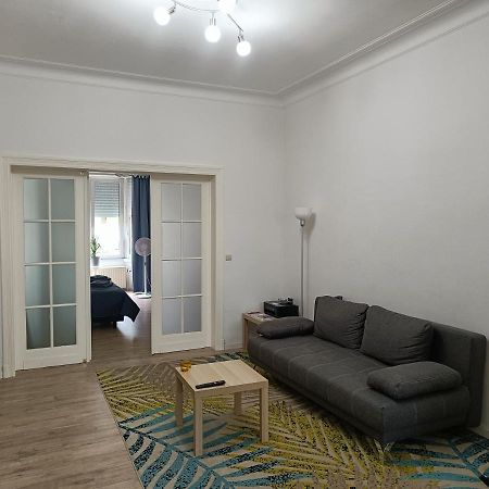 The Brussels-Laken Appartement Esterno foto